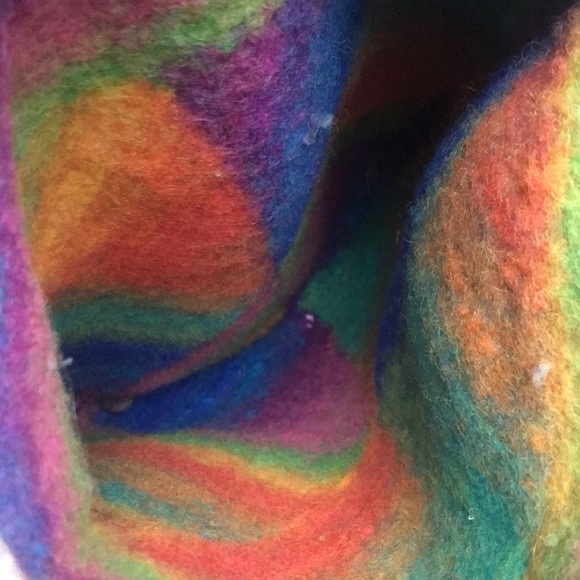 Artisan crafted Felted wool colour block Hobo bag - Picture 6 of 6